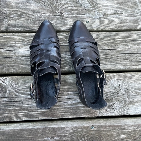 Women's Shoes: Black Leather Cutout Ankle Boots - Picture 4 of 11